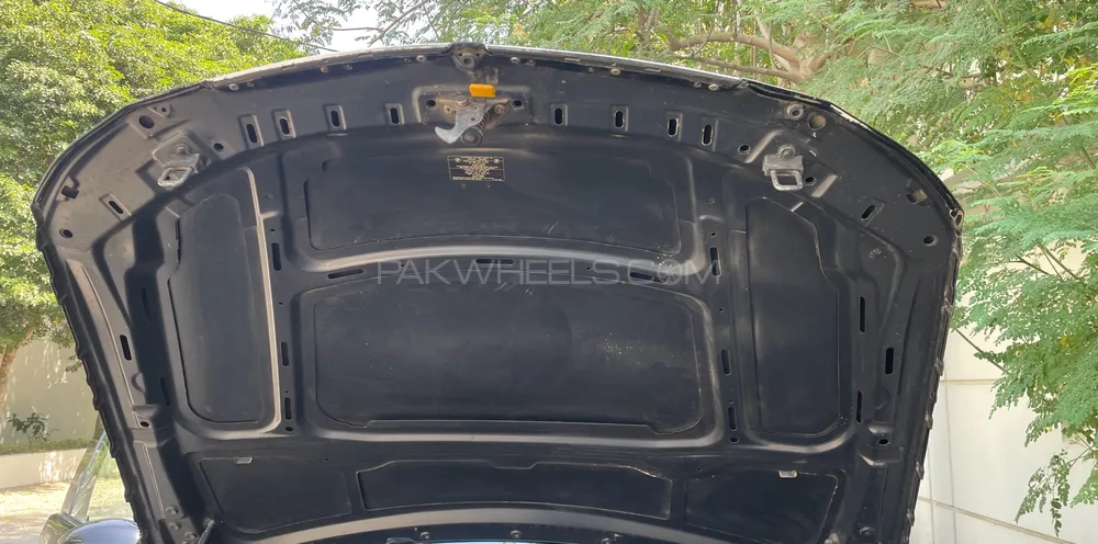 BMW 3 Series 2005 for Sale in Karachi BMW 3 Series 2005 for Sale in Karachi Image-11