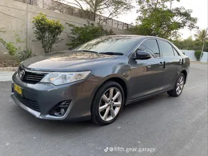 Toyota Camry Up-Spec Automatic 2.4 2014 for Sale