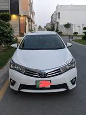 Toyota Corolla Altis Grande CVT-i 1.8 2015 for Sale