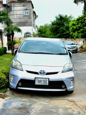 Toyota Prius S Touring Selection 1.8 2012 for Sale