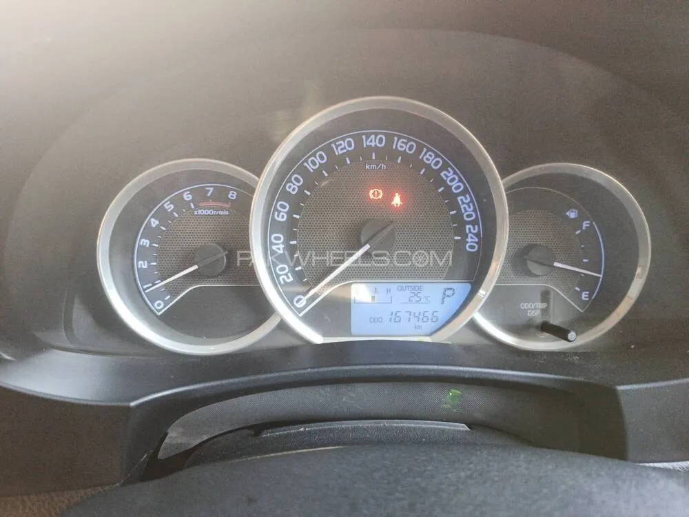 Toyota Corolla 2015 for Sale in Lahore Toyota Corolla 2015 for Sale in Lahore Image-30