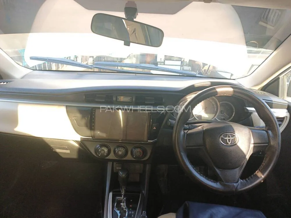 Toyota Corolla 2015 for Sale in Lahore Toyota Corolla 2015 for Sale in Lahore Image-31