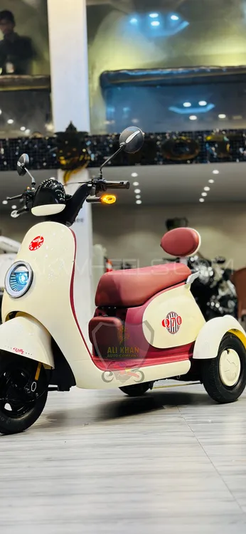Super Star Scooty EV 2025 for Sale Image-1