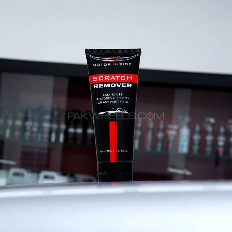 Motor Inside Scratch Remover 150ml with Free Edgeless Towel Motor Inside Scratch Remover 150ml with Free Edgeless Towel Image-3