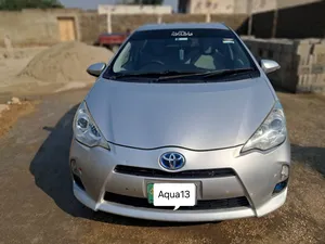 Toyota Aqua L 2013 for Sale