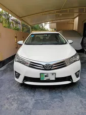 Toyota Corolla Altis Grande 1.8 2015 for Sale