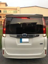 Toyota Noah G 2015 for Sale