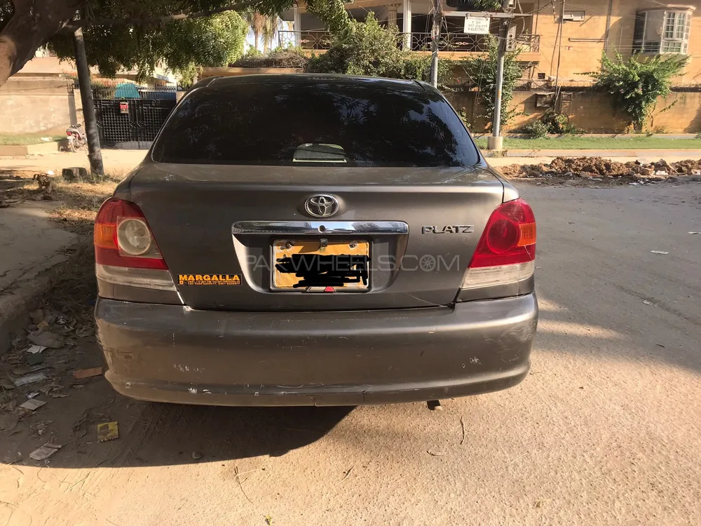 Toyota Platz 2005 for Sale in Karachi Image-1