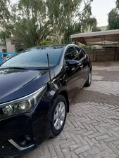 Toyota Corolla Altis Grande CVT-i 1.8 2015 for Sale