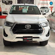 Toyota Hilux Revo V Automatic 2.8 2021 for Sale