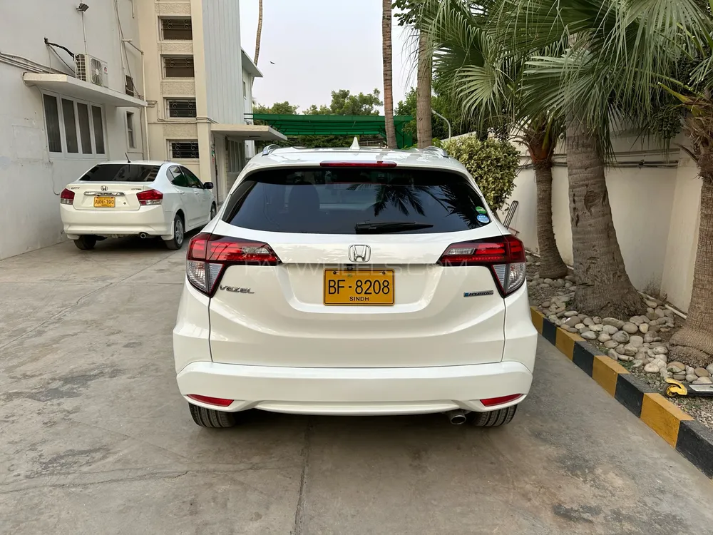 Honda Vezel 2015 for Sale in Karachi Honda Vezel 2015 for Sale in Karachi Image-7