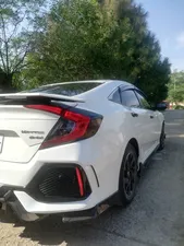 Honda Civic Oriel 1.8 i-VTEC CVT 2017 for Sale