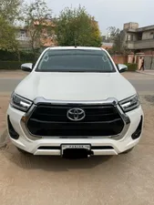 Toyota Hilux Revo V Automatic 2.8 2022 for Sale