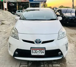 Toyota Prius S LED Edition 1.8 2014 for Sale