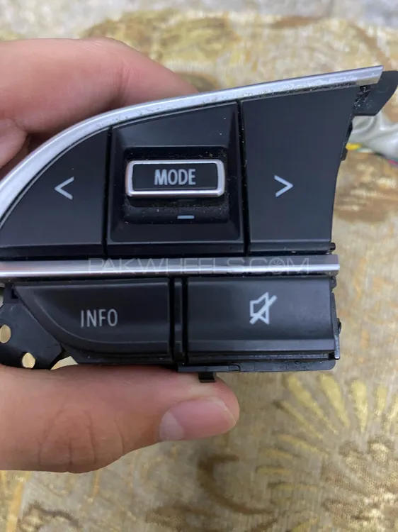 suzuki swift multimedia button Image-1