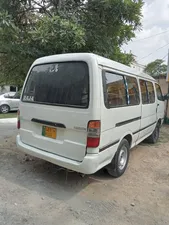 Toyota Hiace Mid-Roof 2.7 2014 for Sale