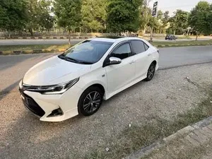 Toyota Corolla Altis Grande CVT-i 1.8 2020 for Sale