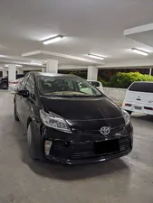 Toyota Prius S LED Edition 1.8 2014 for Sale