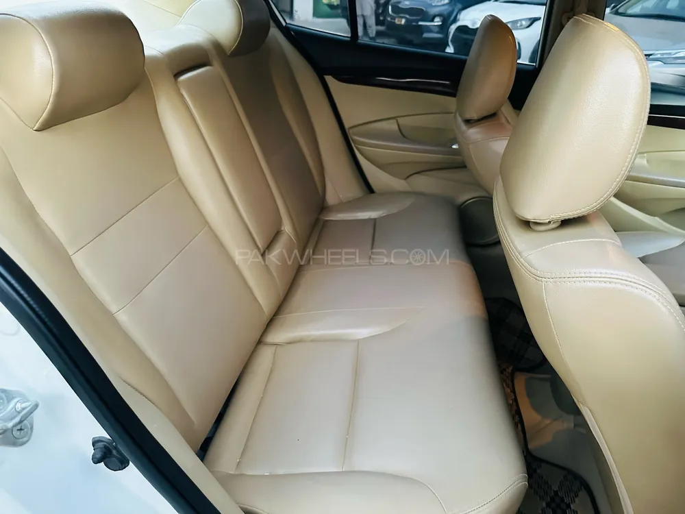 ہونڈا سٹی 2020 for Sale in کراچی ہونڈا سٹی 2020 for Sale in کراچی Image-9