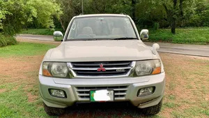 Mitsubishi Pajero GLS 3.5 2003 for Sale