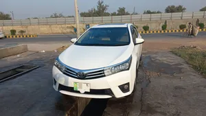 Toyota Corolla Altis Grande CVT-i 1.8 2015 for Sale