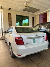 Toyota Corolla Axio Hybrid 1.5 2017 for Sale