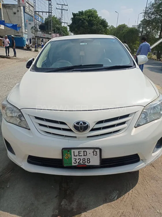 Toyota Corolla 2013 for Sale in Lahore Image-1