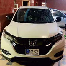 Honda Vezel Hybrid X 2019 for Sale