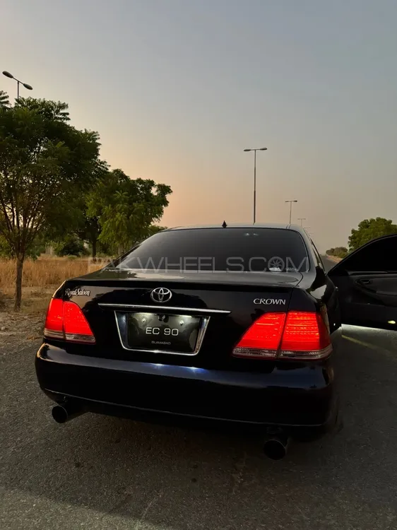 Toyota Crown 2004 for Sale in Lahore Toyota Crown 2004 for Sale in Lahore Image-15