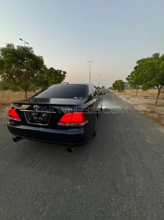 Toyota Crown 2004 for Sale in Lahore Toyota Crown 2004 for Sale in Lahore Image-14