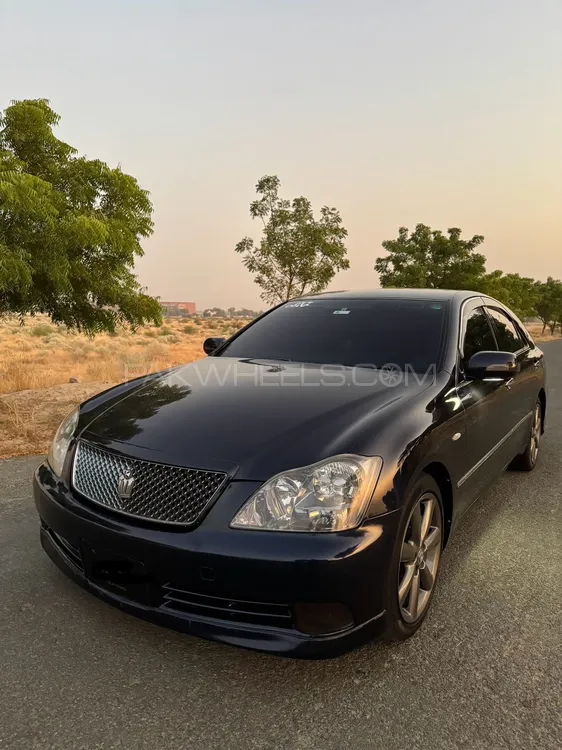 Toyota Crown 2004 for Sale in Lahore Toyota Crown 2004 for Sale in Lahore Image-5