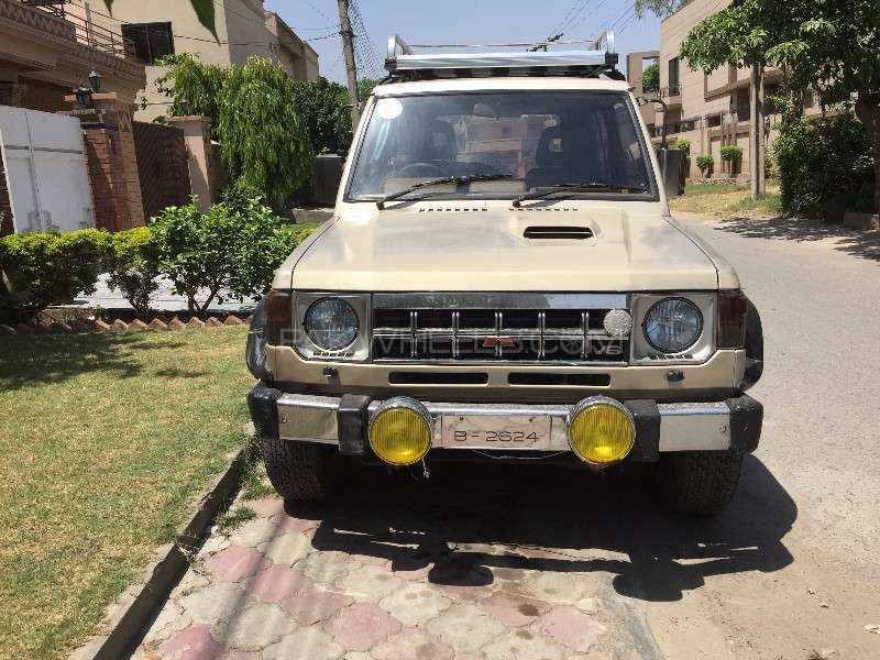 Mitsubishi Pajero 1986 for Sale in Lahore Image-1
