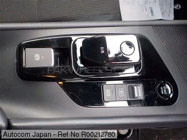 Nissan Note 2021 for Sale in Multan Nissan Note 2021 for Sale in Multan Image-8