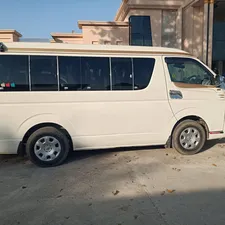 Toyota Hiace TRH 214 2014 for Sale