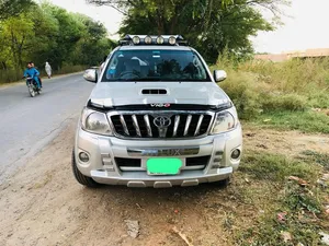 Toyota Hilux Invincible 2010 for Sale