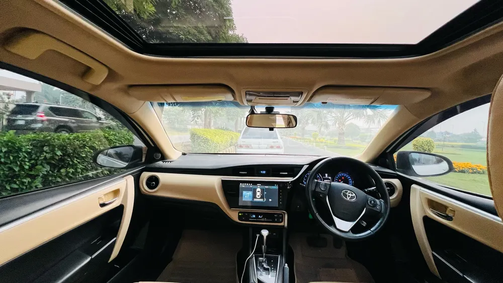 Toyota Corolla 2018 for Sale in Lahore Image-1