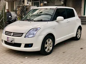 Suzuki Swift DLX Automatic 1.3 Navigation 2018 for Sale