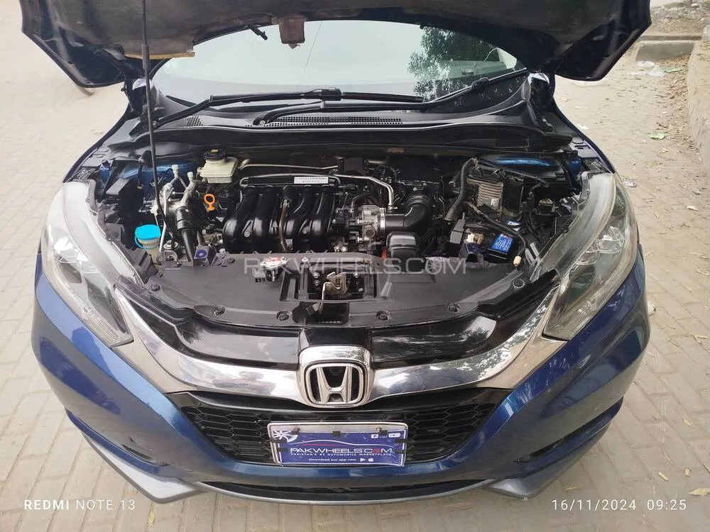 Honda Vezel 2015 for Sale in Lahore Honda Vezel 2015 for Sale in Lahore Image-7