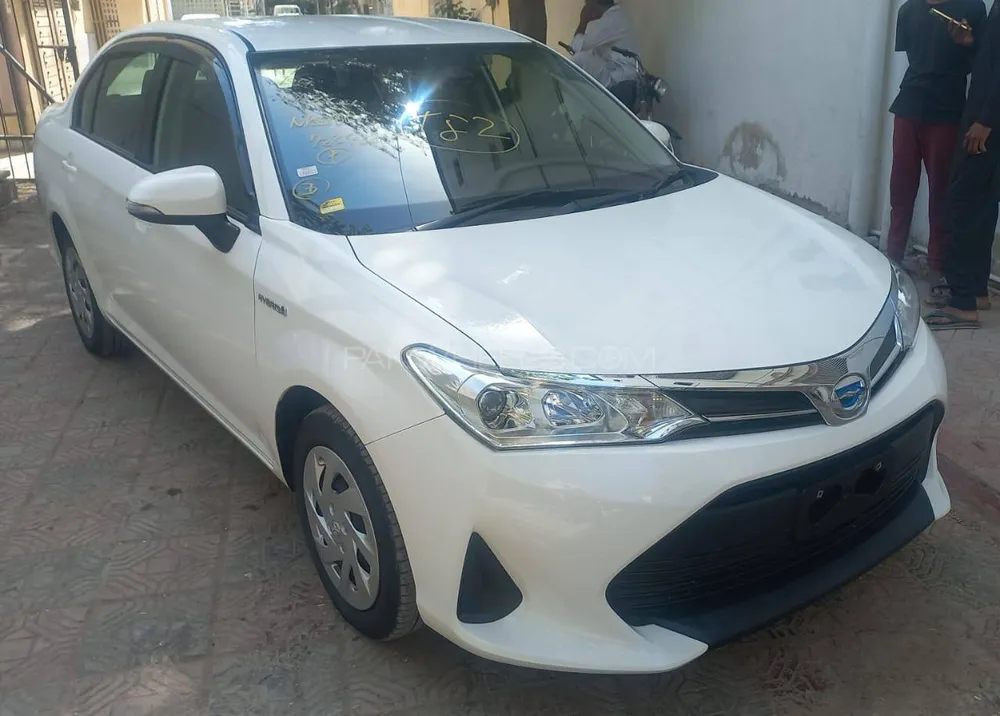 Toyota Corolla Axio 2020 for Sale in Rawalpindi Image-1