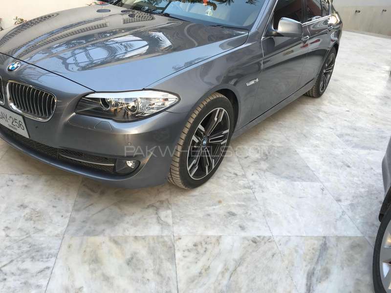 BMW / بی ایم ڈبلیو 5 سیریز 2011 for Sale in کراچی Image-1