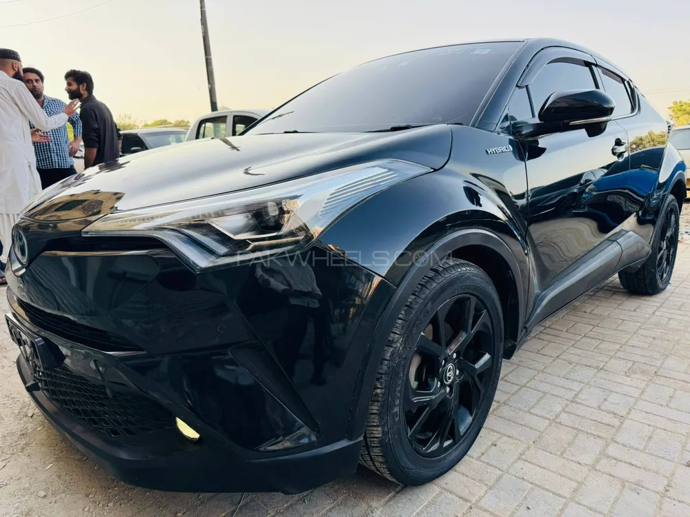 Toyota C-HR 2017 for Sale in Karachi Image-1