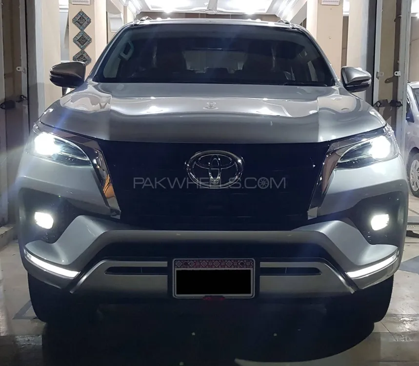 Toyota Fortuner 2023 for Sale in Karachi Image-1