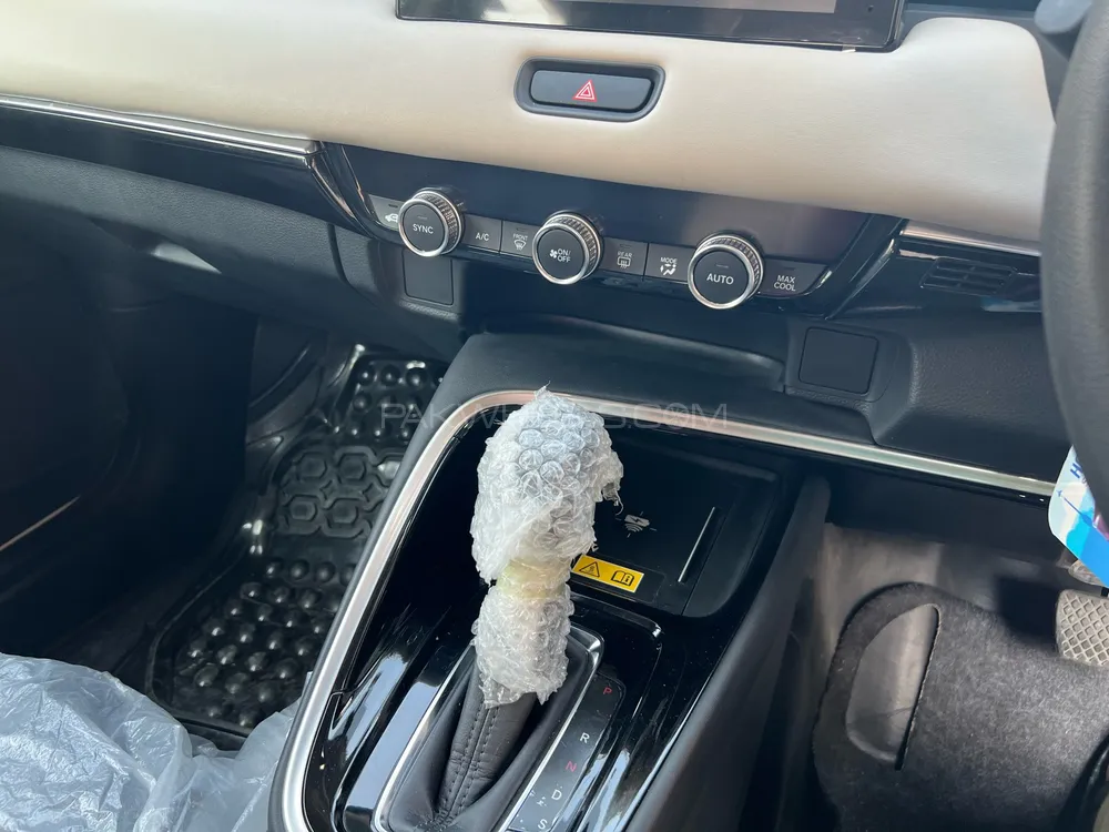 Honda HR-V 2024 for Sale in Lahore Honda HR-V 2024 for Sale in Lahore Image-10