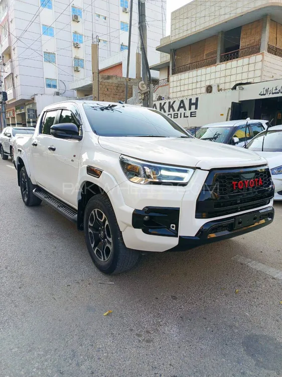Toyota Hilux 2021 for Sale in Karachi Image-1