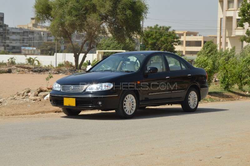 Nissan Sunny 2010 for Sale in Karachi Image-1