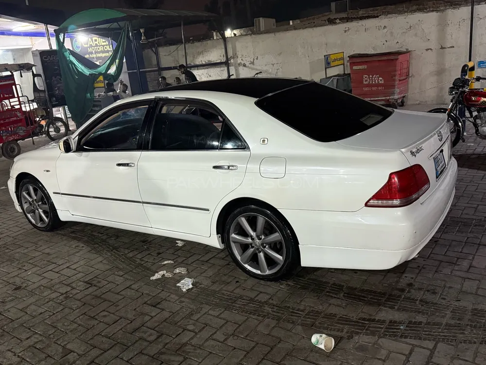 Toyota Crown 2004 for Sale in Faisalabad Toyota Crown 2004 for Sale in Faisalabad Image-8