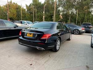 Mercedes E200 Exclusive 
Model: 2018
Mileage: 5,500 Km
Reg: 2018 Khi

*Blue dashboard  
*Panoramic glass sunroof
*Ambient lighting 
*Digital instrument cluster
*Customised steering wheel on order from Shahnawaz 
*Shahnawaz import and maintained

Calling and Visiting Hours. 

Monday to Saturday

11:00 AM to 7:00 PM