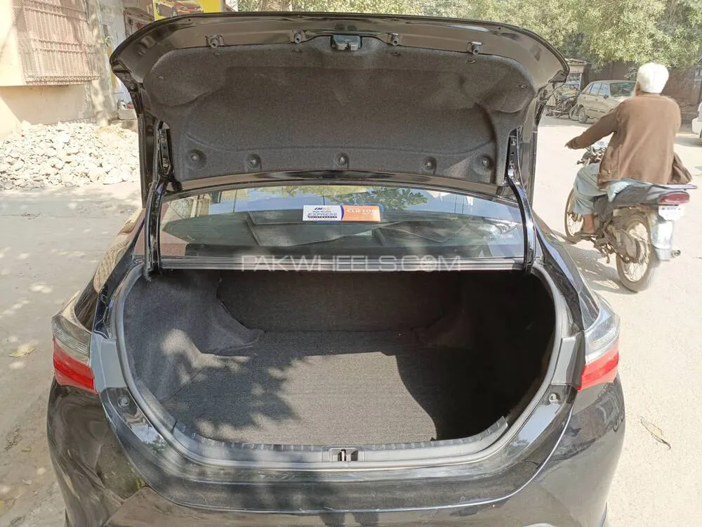 Toyota Corolla 2021 for Sale in Karachi Toyota Corolla 2021 for Sale in Karachi Image-7