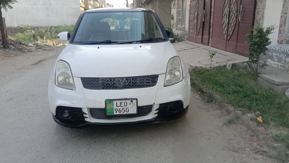 Suzuki Swift 2011 for Sale in Lahore Image-1