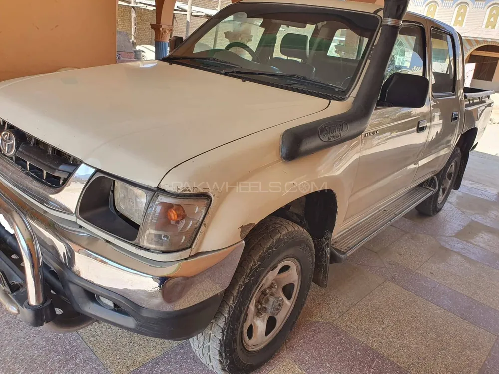 Toyota Hilux 2003 for Sale in Quetta Image-1
